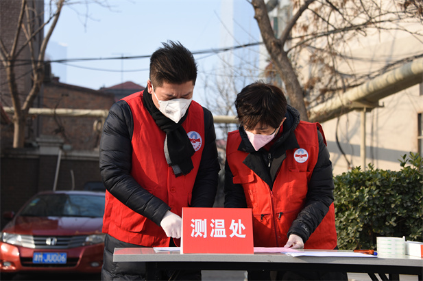 2020年2月，在公司认领的无物业治理执勤点位上，党员在执勤点位上事情.jpg