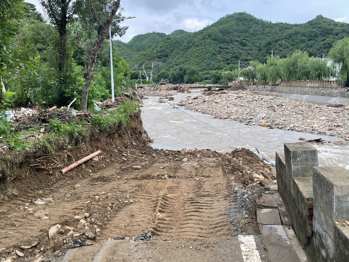 2eab9e8c-2efe-4037-abea-7d2e84b5546a1766579326413